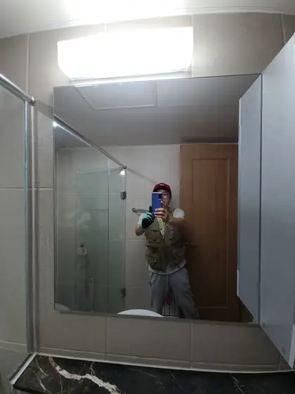거울 교체 — 새 거울 교체 완료
